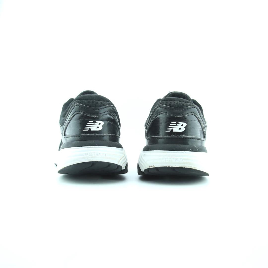 NEW BALANCE 560V7