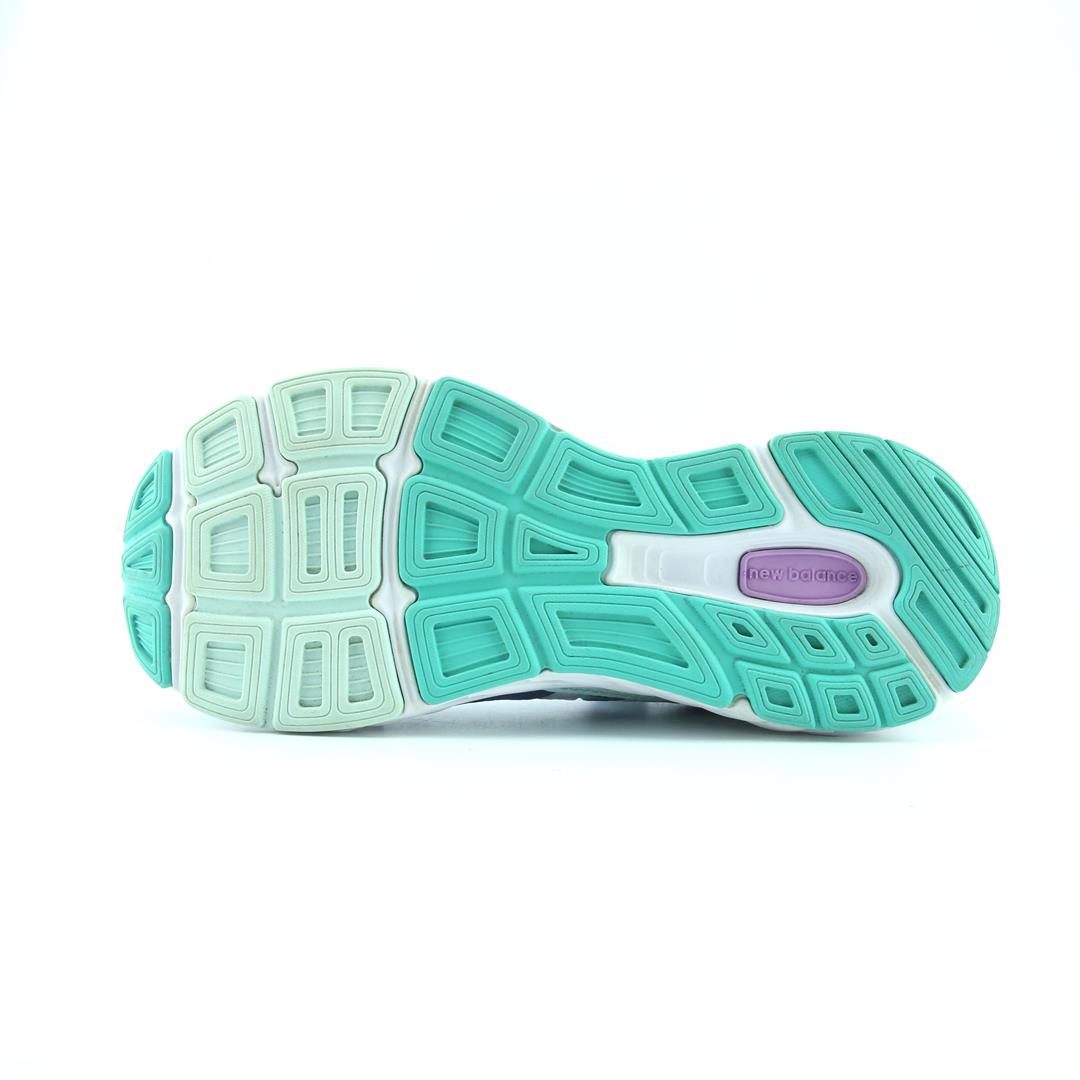 NEW BALANCE 680V6