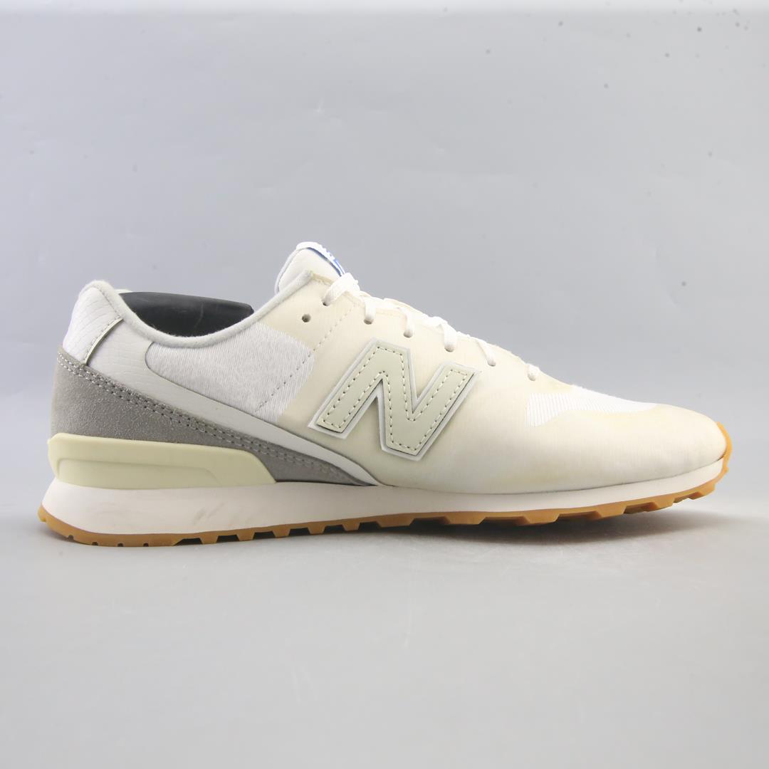 NEW BALANCE 696