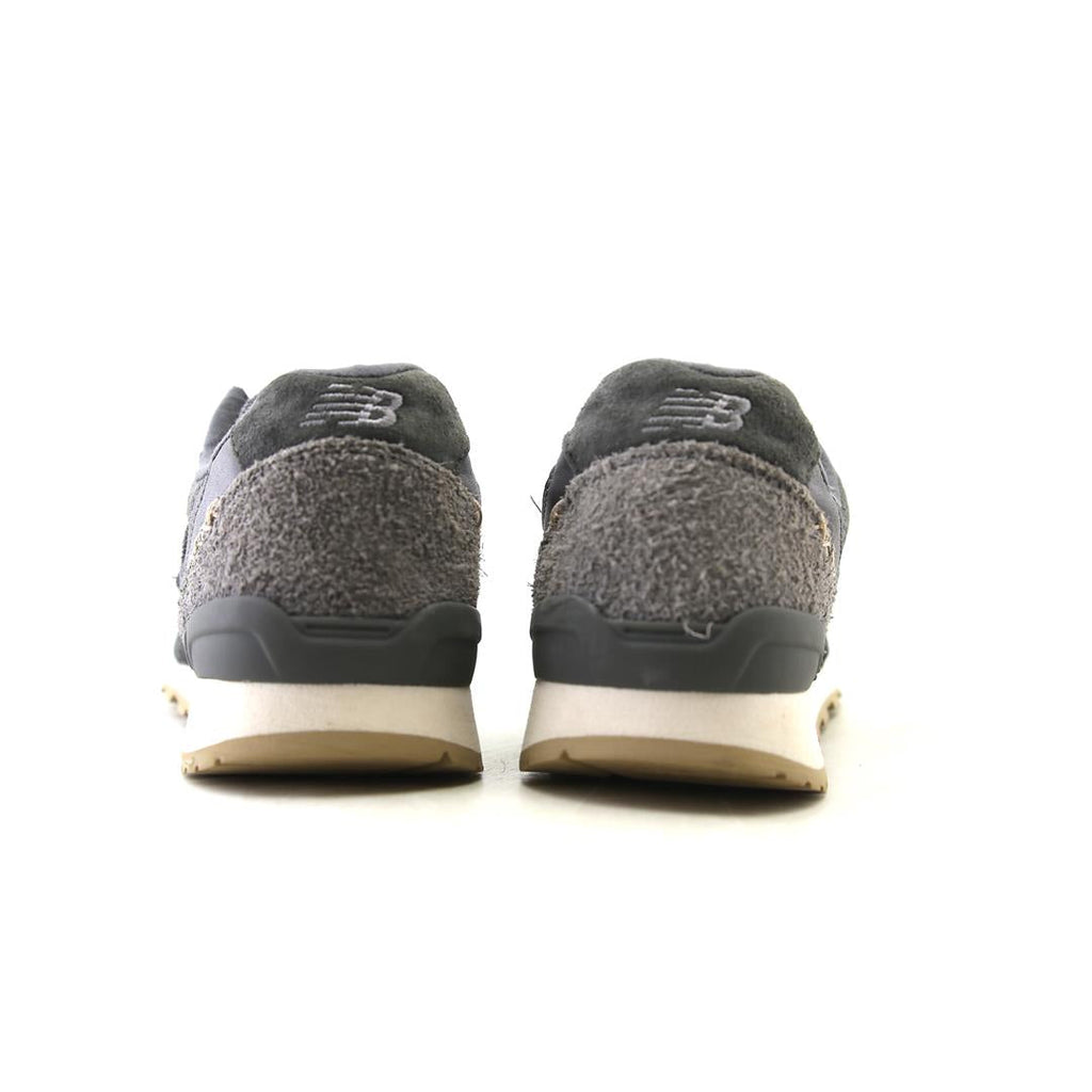 NEW BALANCE 696