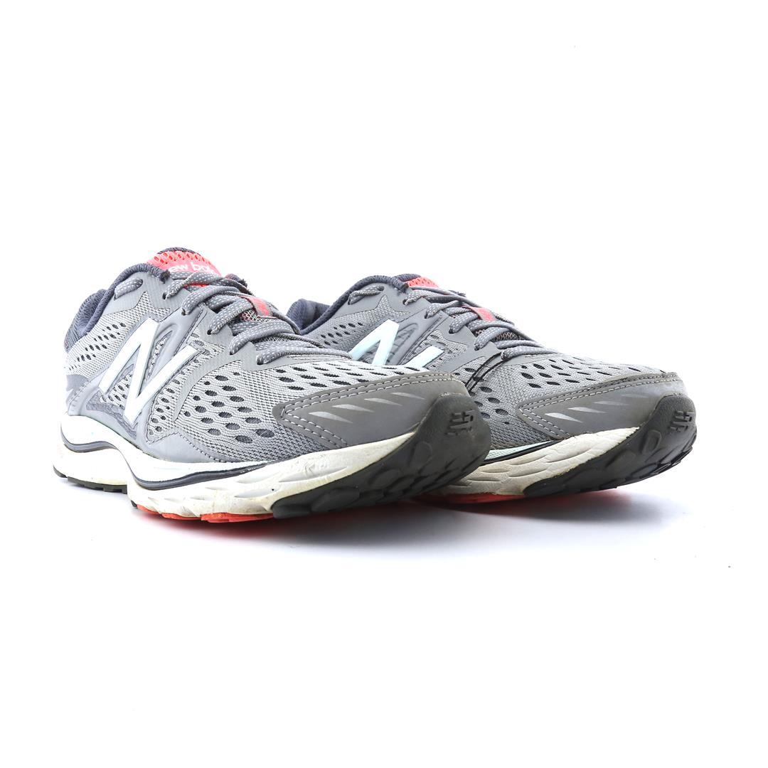 NEW BALANCE 880V6