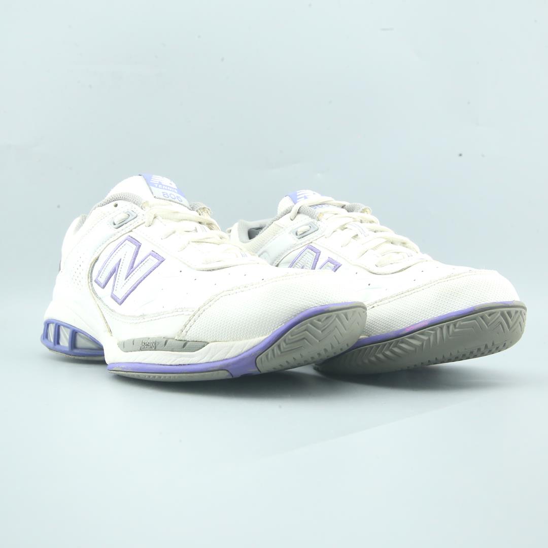 NEW BALANCE 806