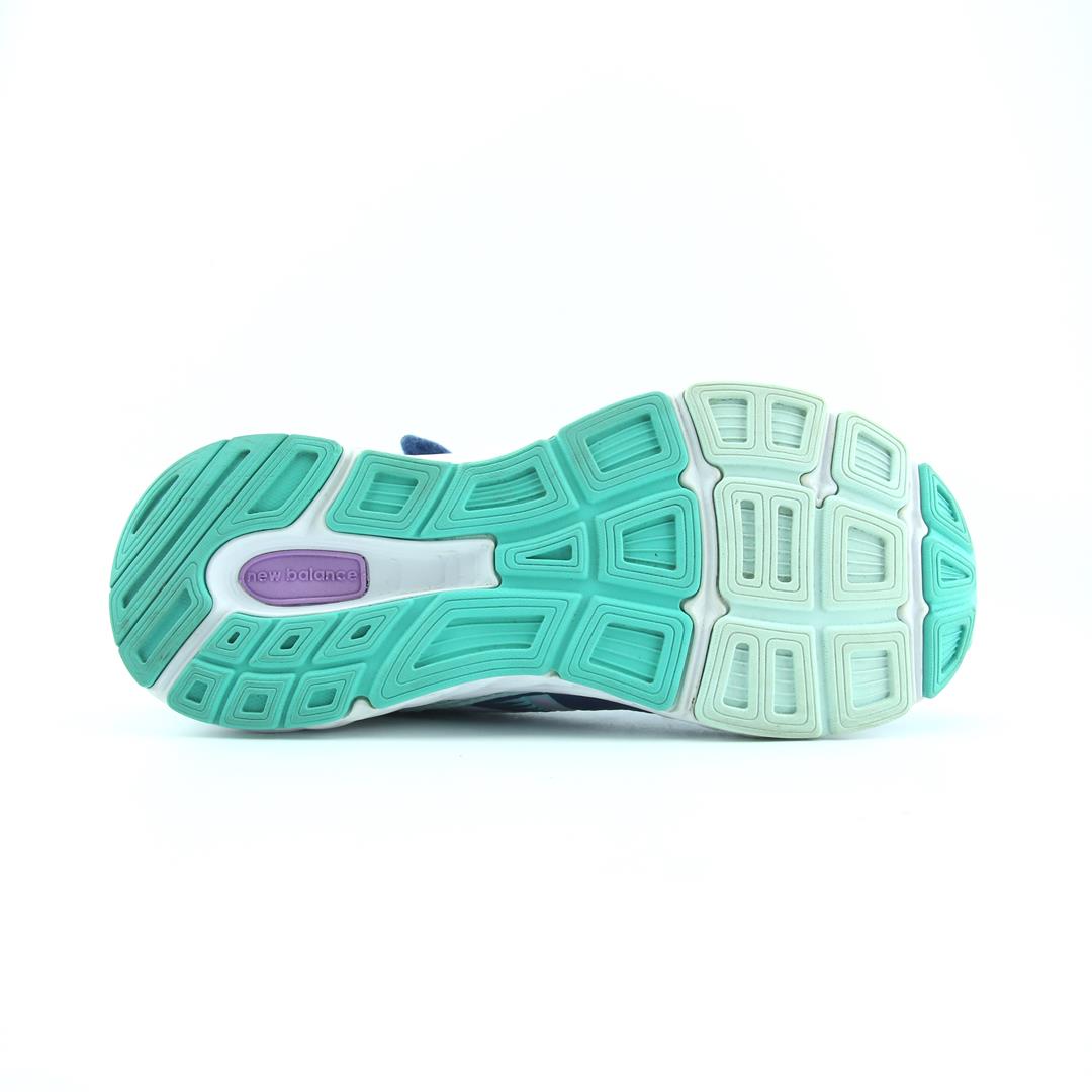 NEW BALANCE 680V6