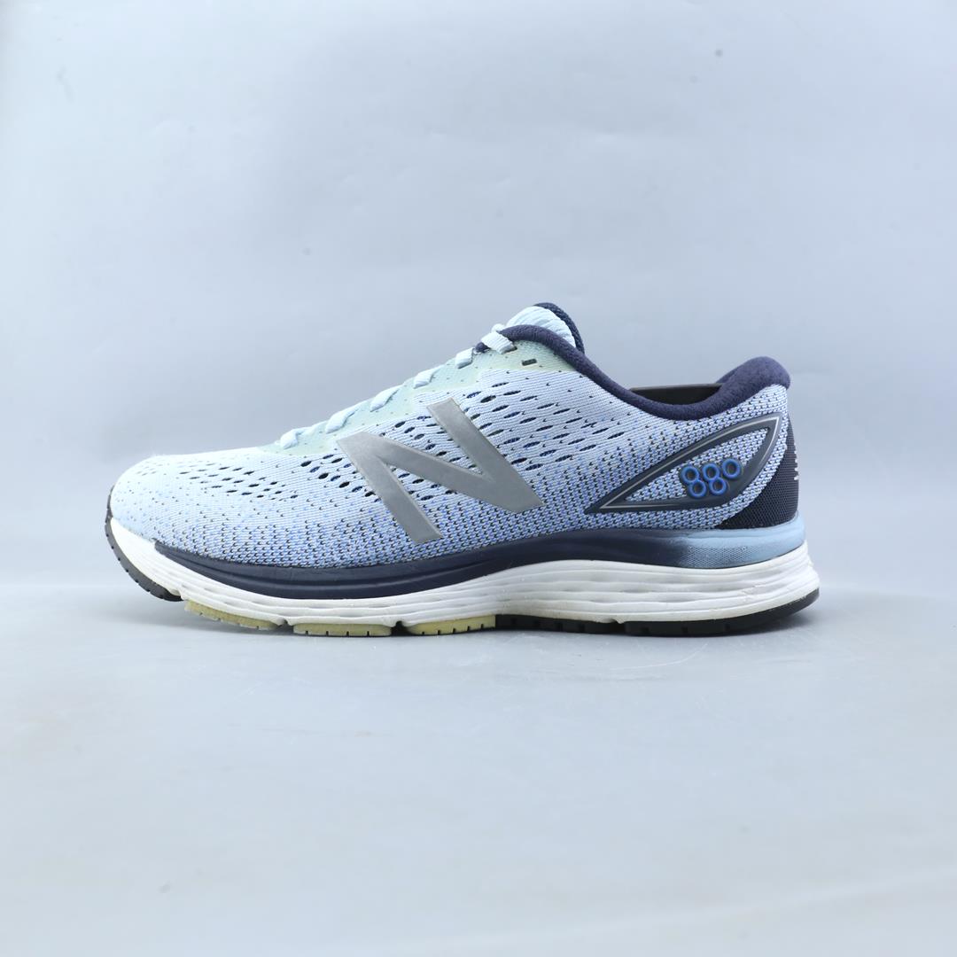 NEW BALANCE 880V9