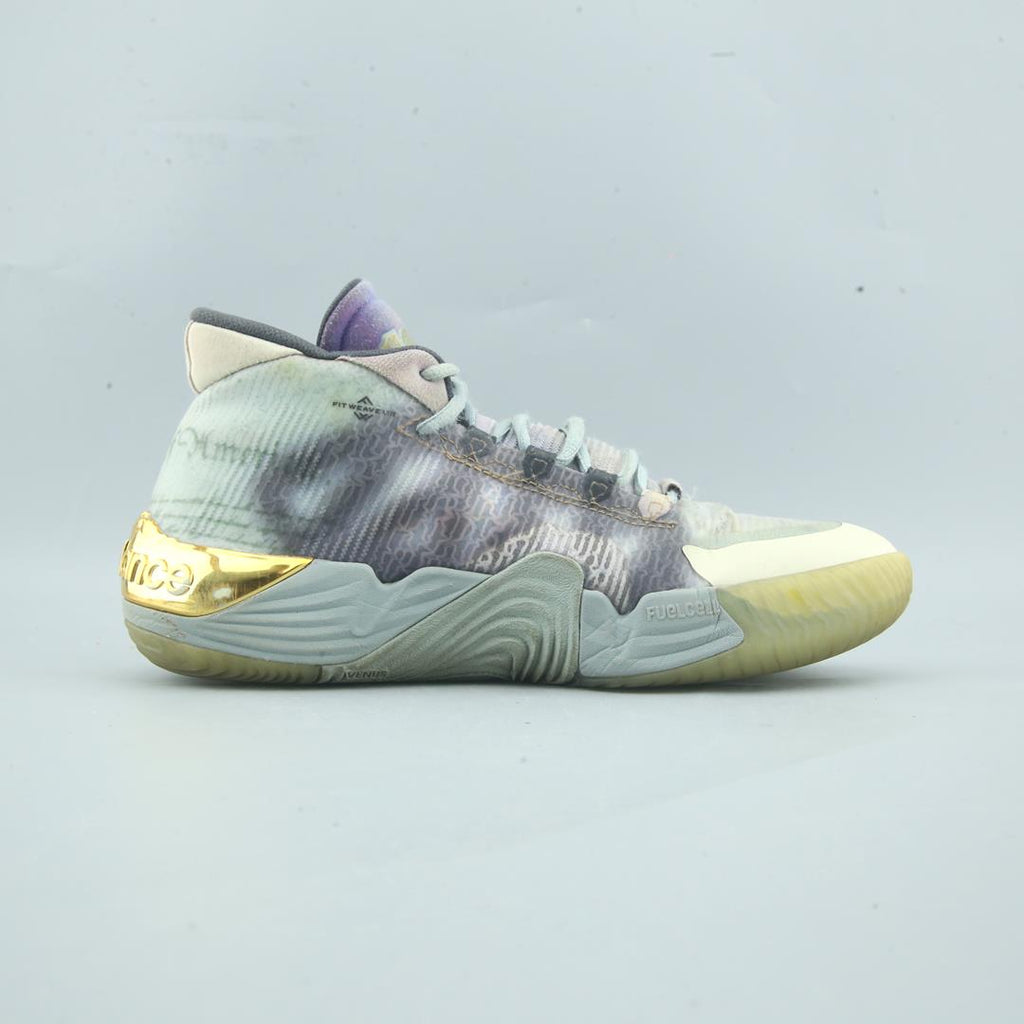 NEW BALANCE KAWHI 2