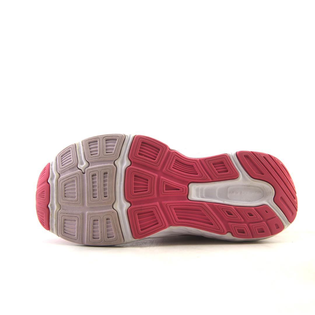 NEW BALANCE 680V6