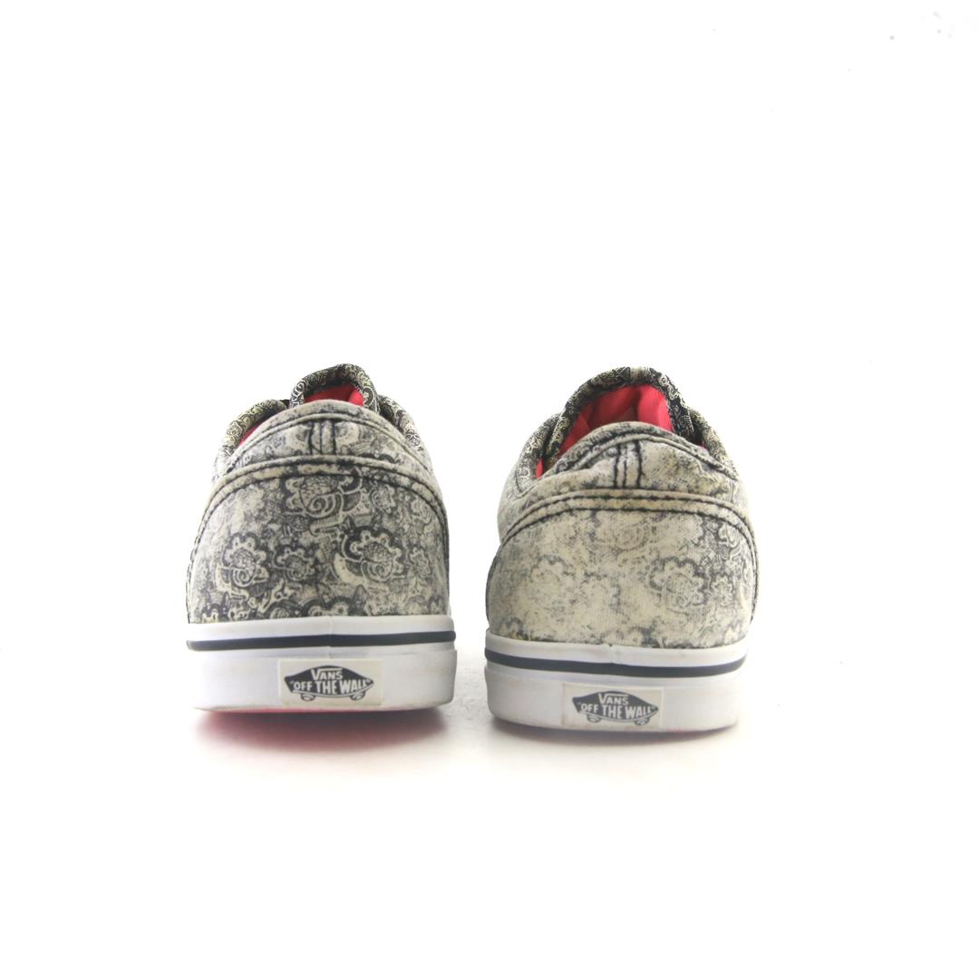 VANS AUTHENTIC