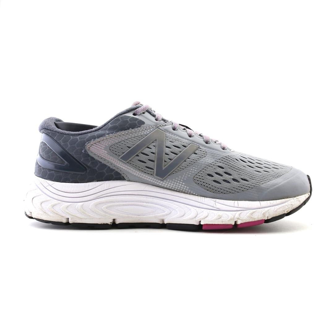 NEW BALANCE 840V4