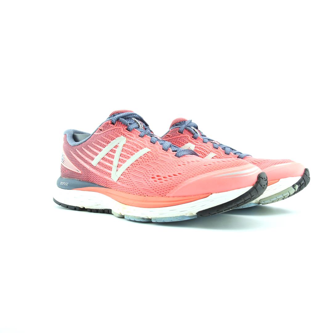 NEW BALANCE 880V8