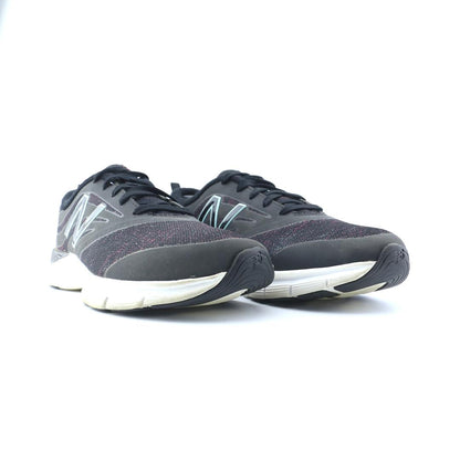 NEW BALANCE 713