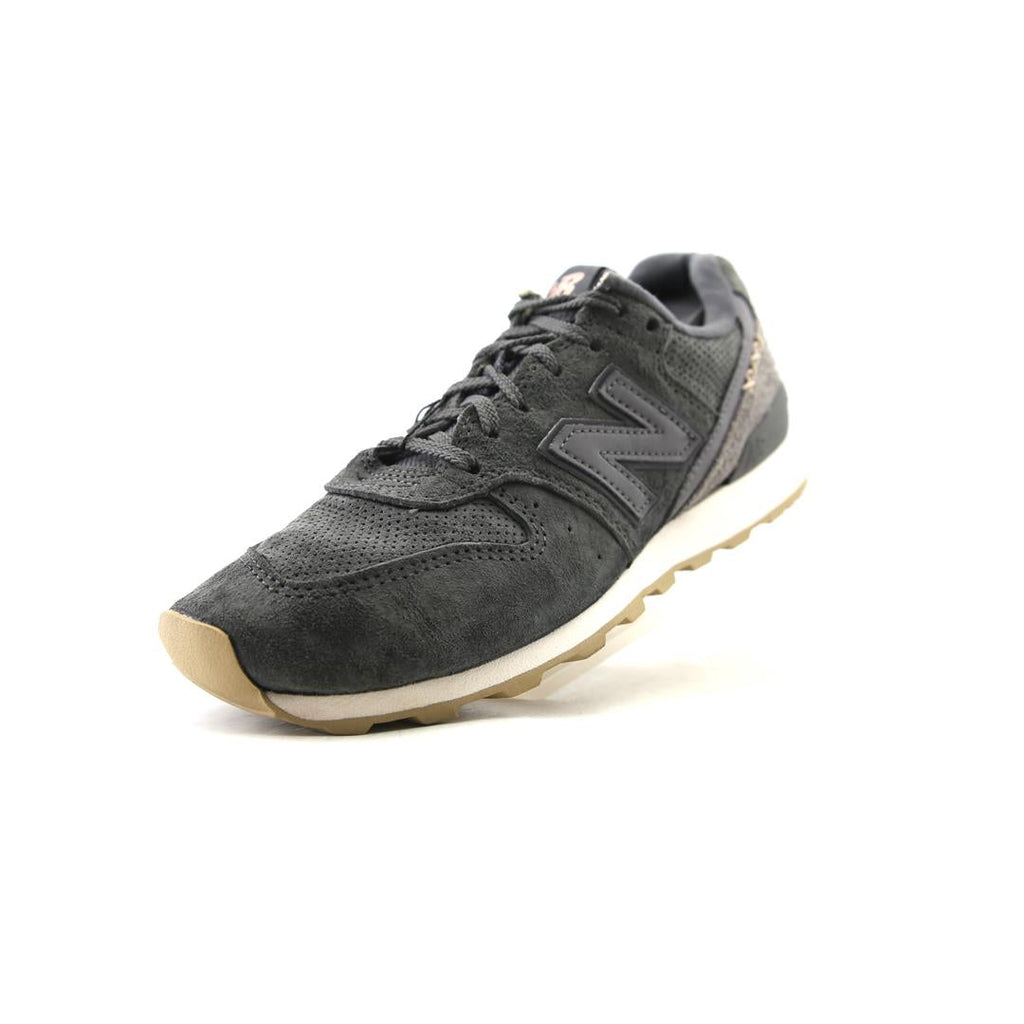 NEW BALANCE 696