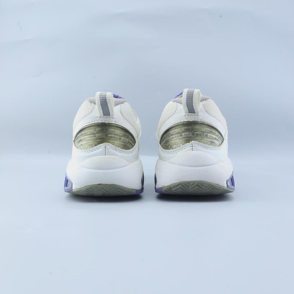NEW BALANCE 806