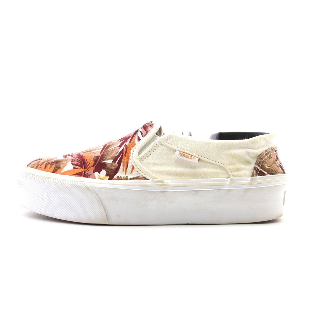 VANS SKATEBOARDING