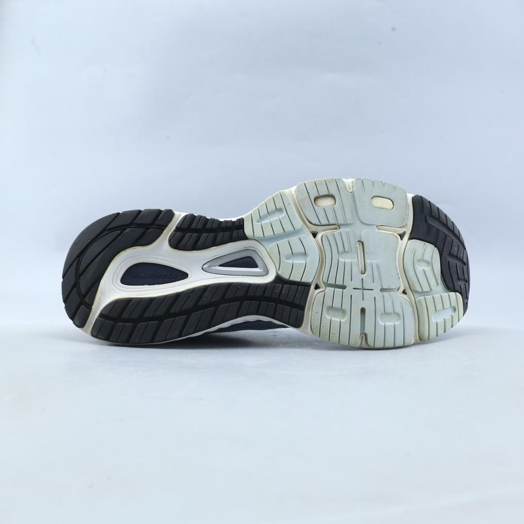 NEW BALANCE 880V9
