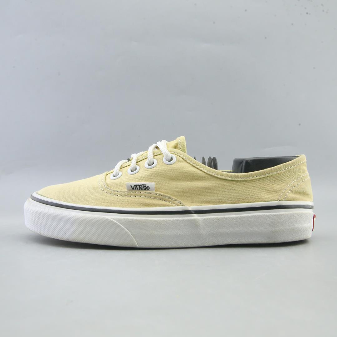 VANS AUTHENTIC