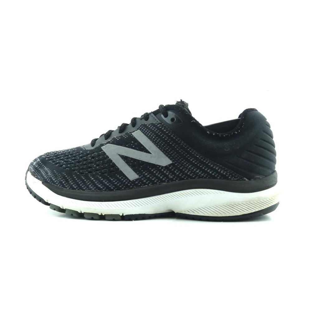 NEW BALANCE 860 V10