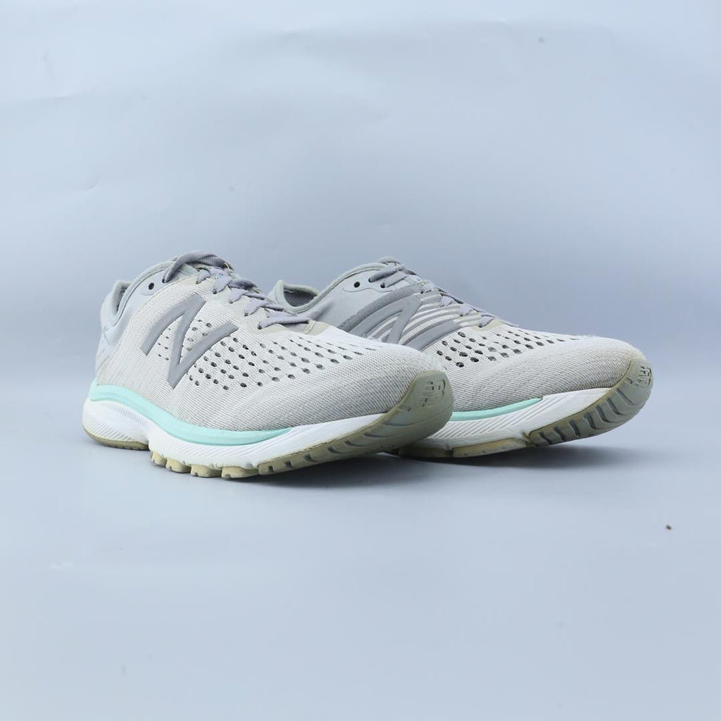NEW BALANCE 860 V10