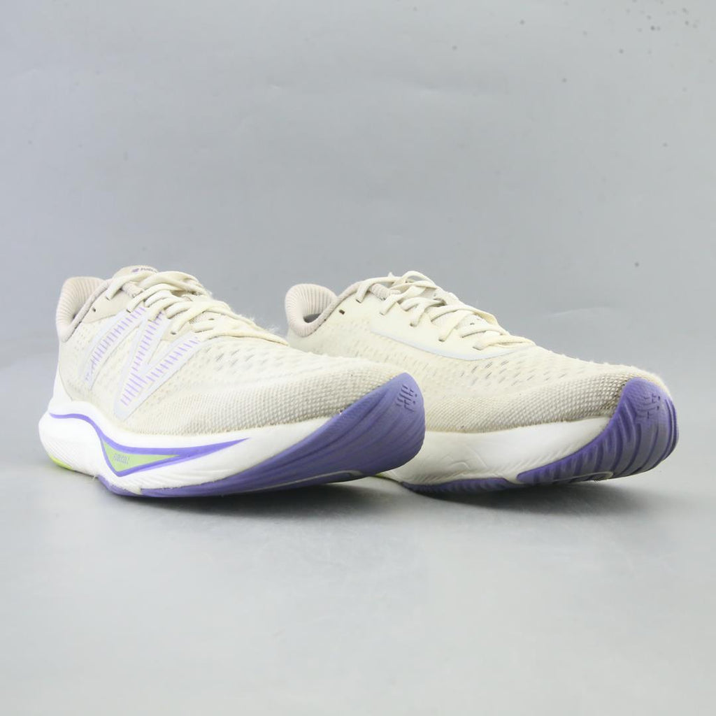 NEW BALANCE FUELCELL REBEL V3