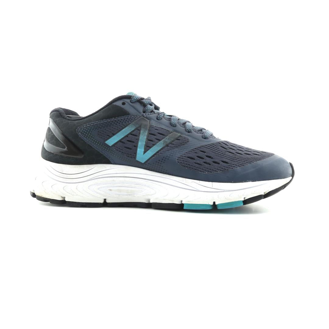 NEW BALANCE 840 V4