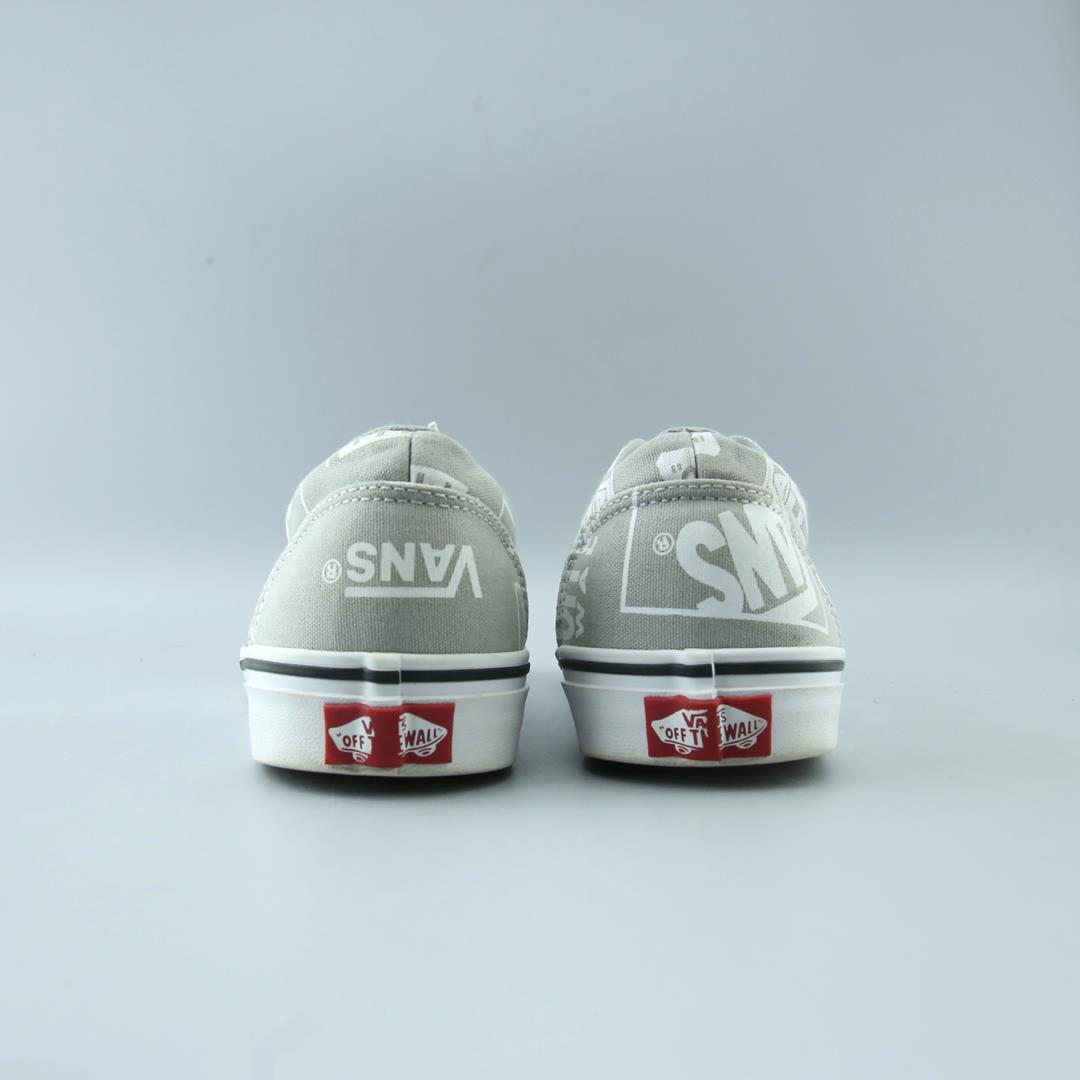 VANS AUTHENTIC