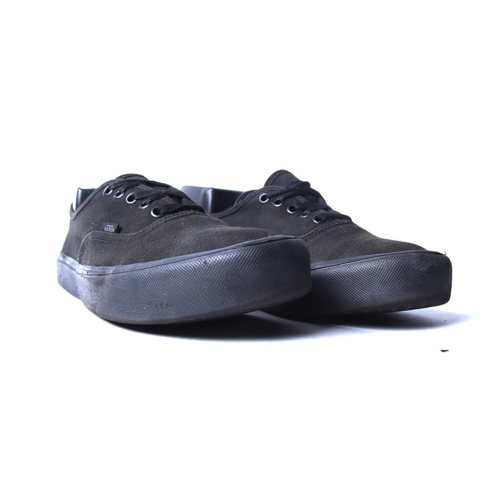 VANS AUTHENTIC UC