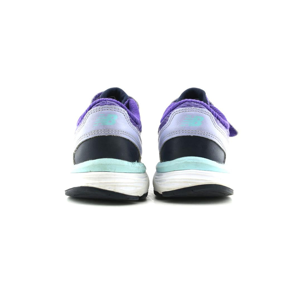 NEW BALANCE 680 V6