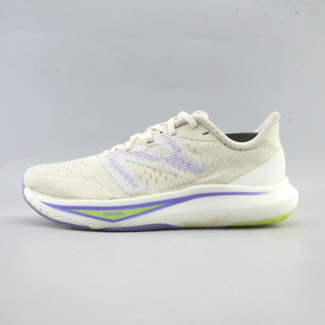 NEW BALANCE FUELCELL REBEL V3
