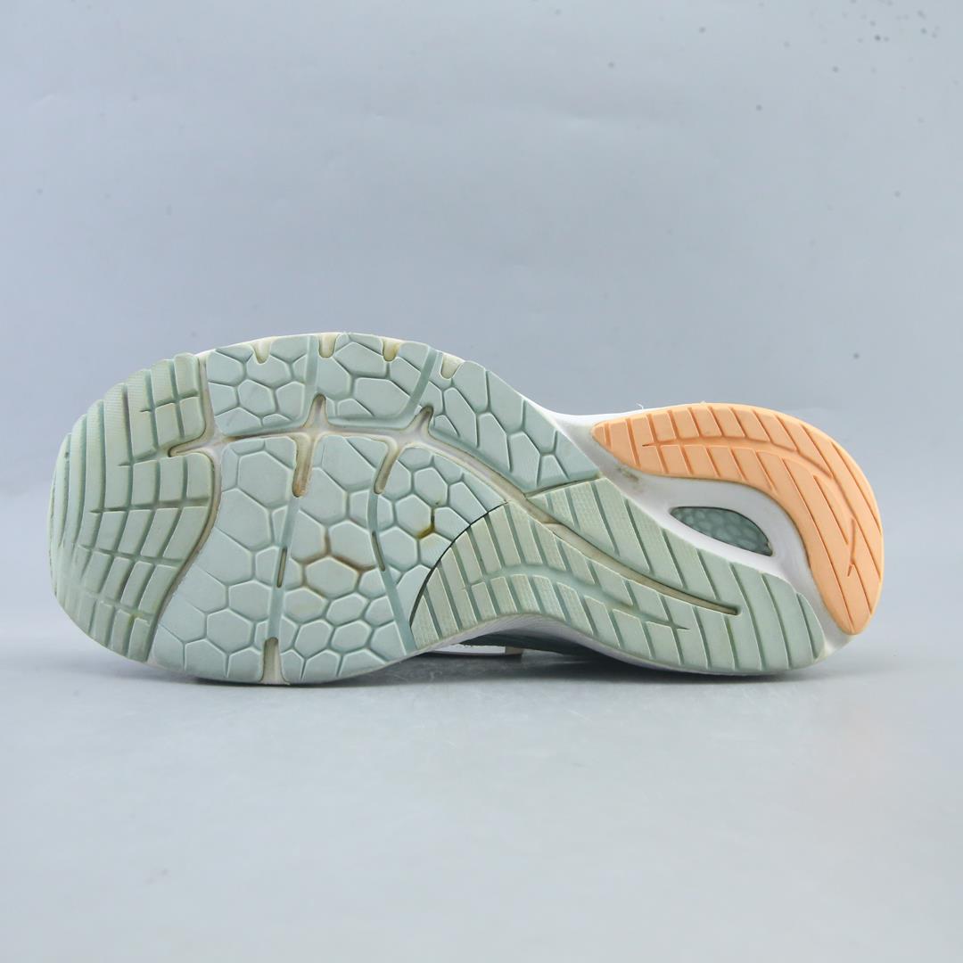 NEW BALANCE  FRESH FOAM 860 V12