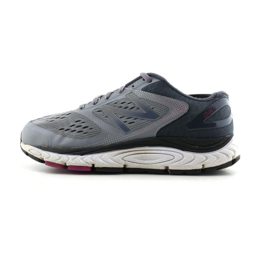 NEW BALANCE 840 V4