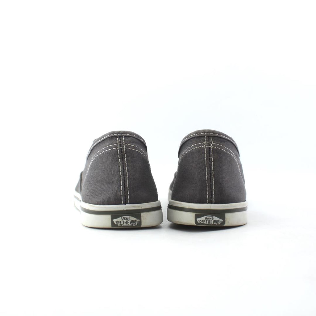 VANS AUTHENTIC