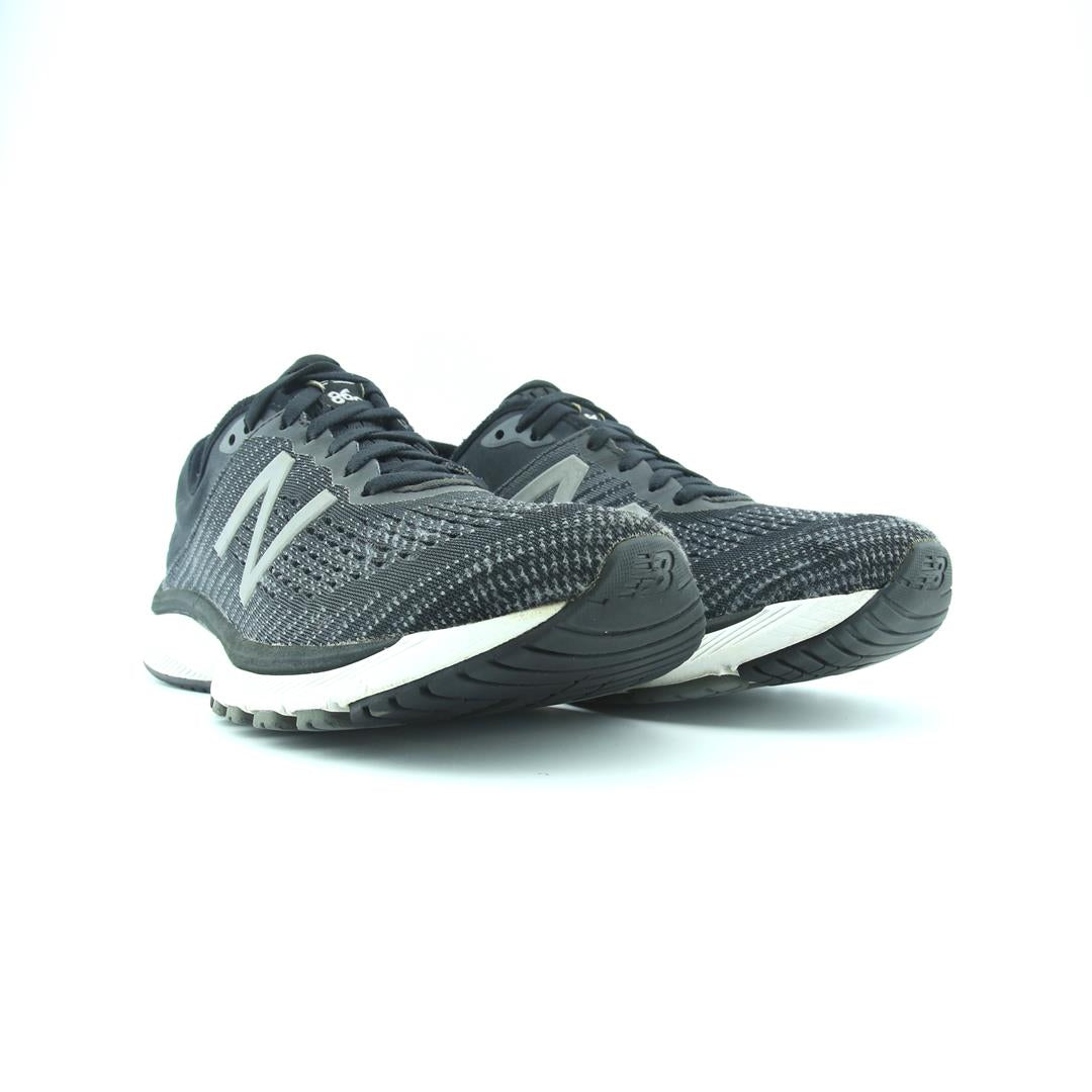 NEW BALANCE 860V10