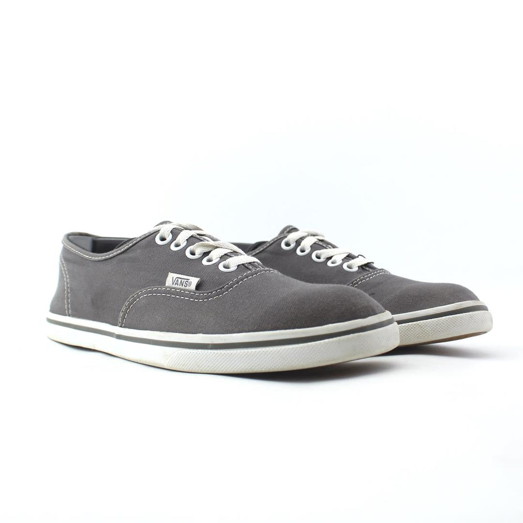 VANS AUTHENTIC