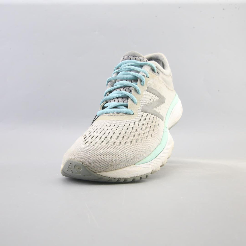 NEW BALANCE 860 V10