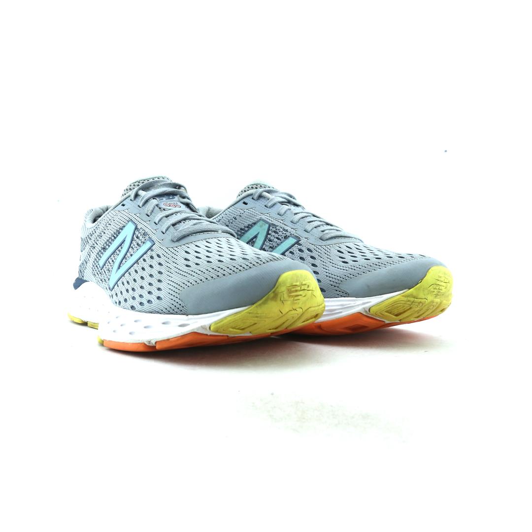 NEW BALANCE 680V6
