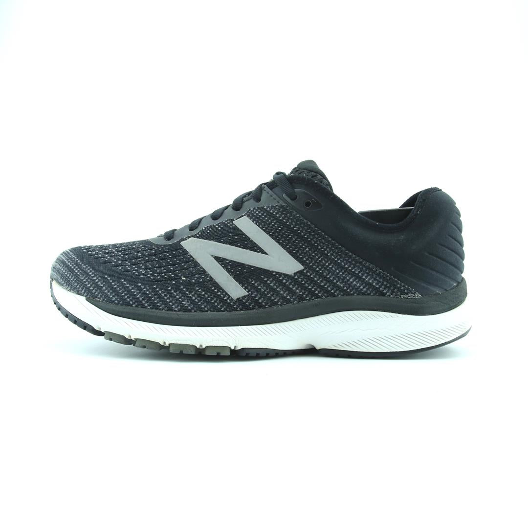 NEW BALANCE 860V10