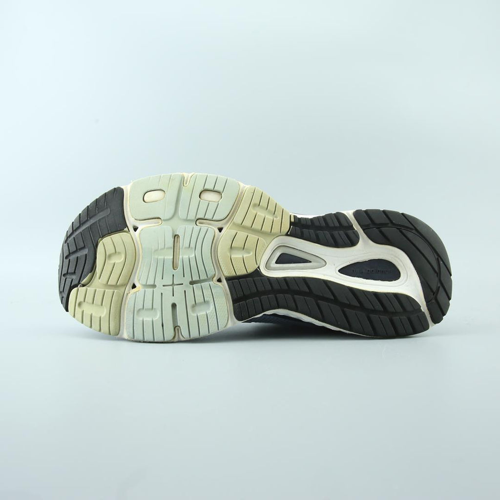 NEW BALANCE 880V9