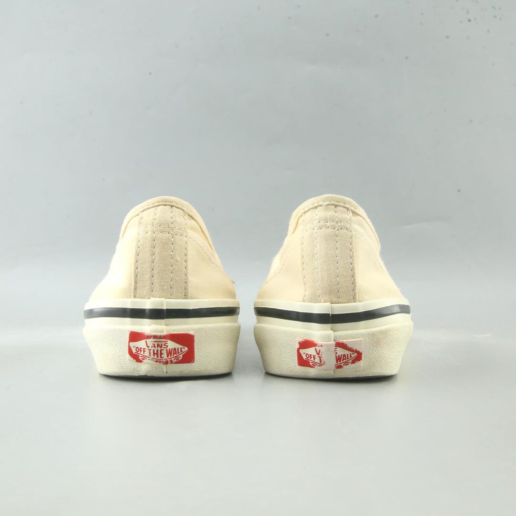 VANS AUTHENTIC