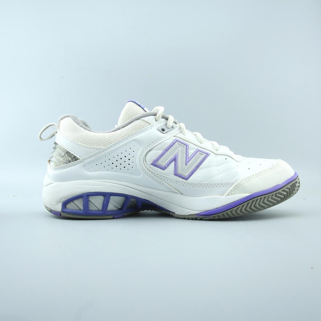 NEW BALANCE 806