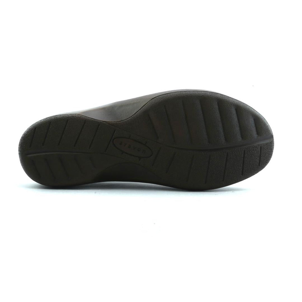 NEW BALANCE ARAVON
