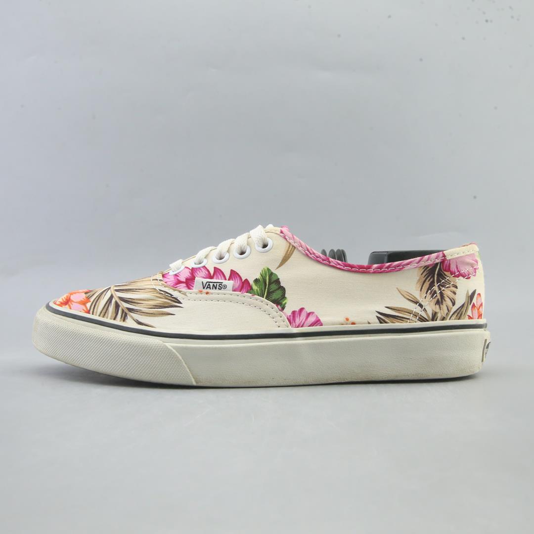 VANS AUTHENTIC