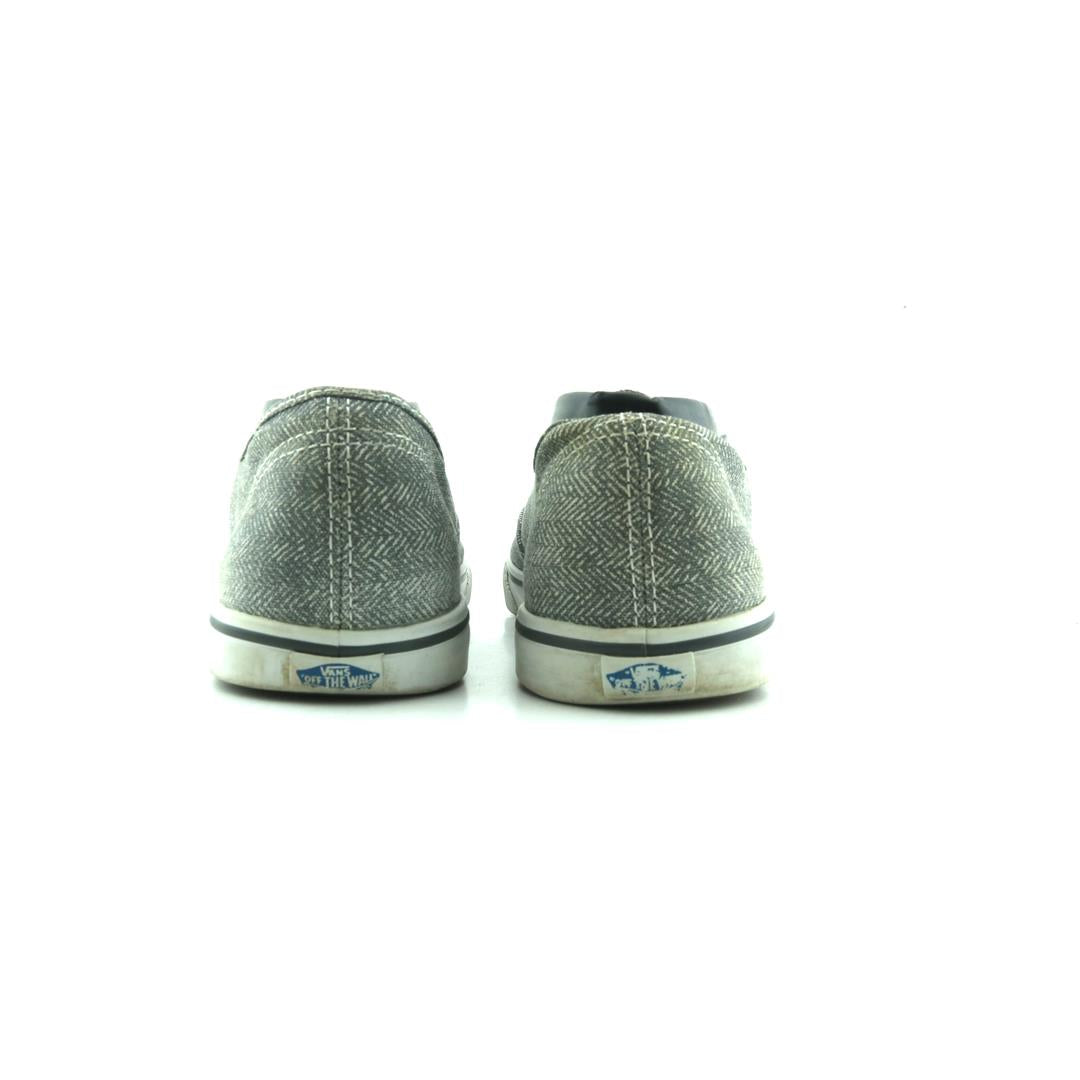 VANS AUTHENTIC
