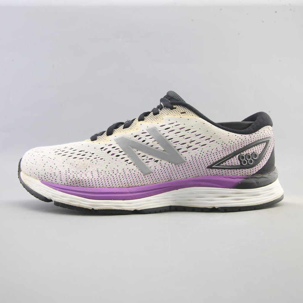 NEW BALANCE 880V9