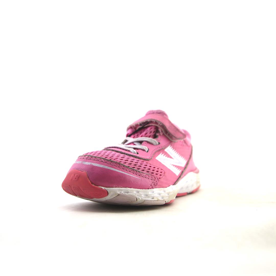 NEW BALANCE 680V6
