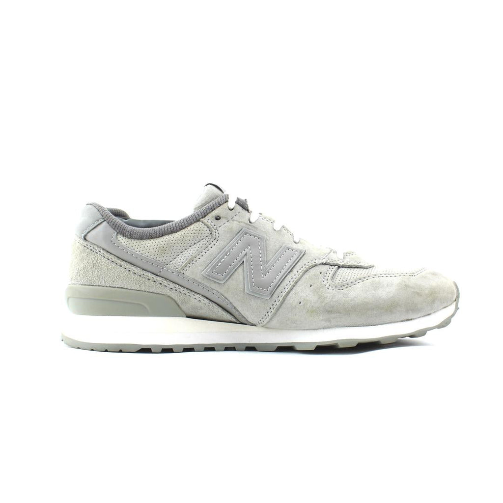 NEW BALANCE 696