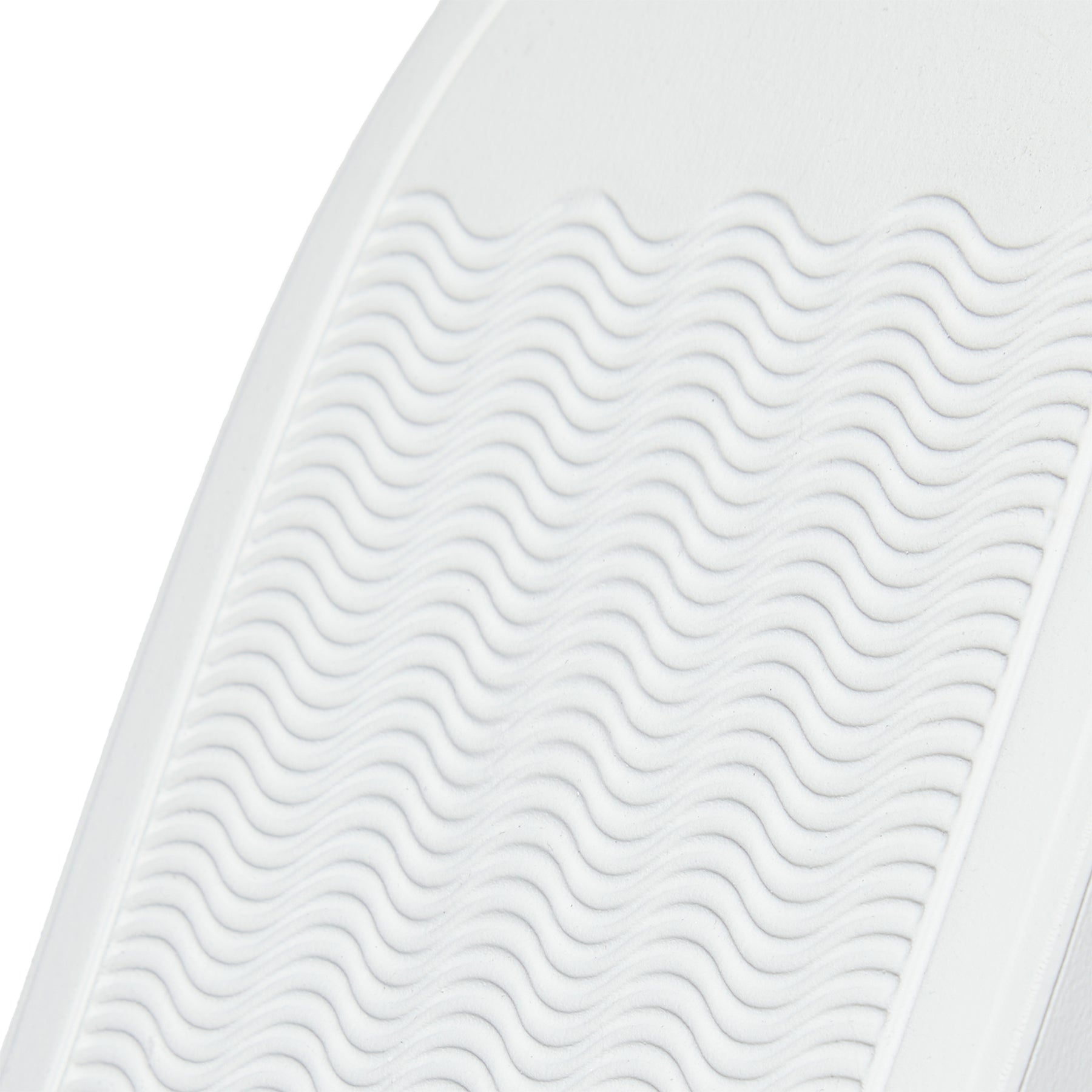 Common Projects Retro Classic (White/Black)