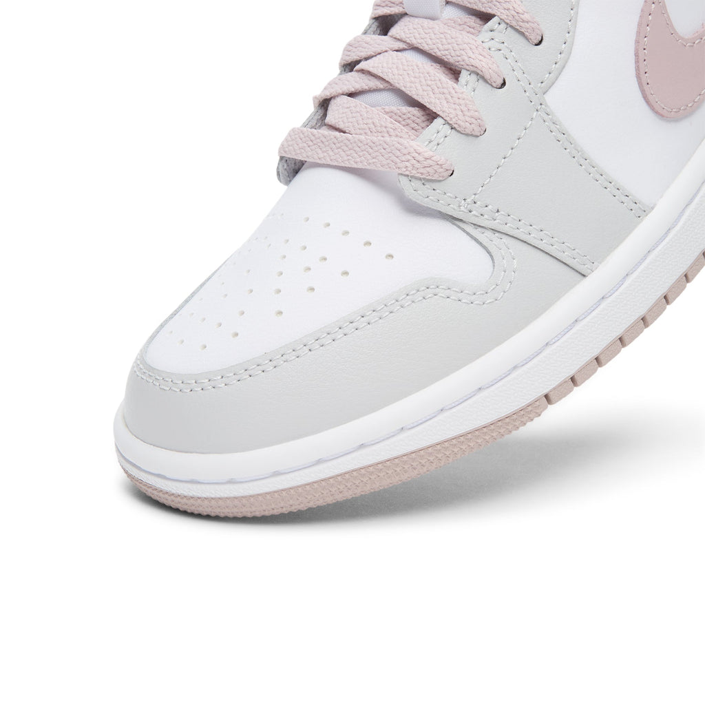 Jordan Air Jordan 1 Low (
Particle Rose/Neutral Grey-White)