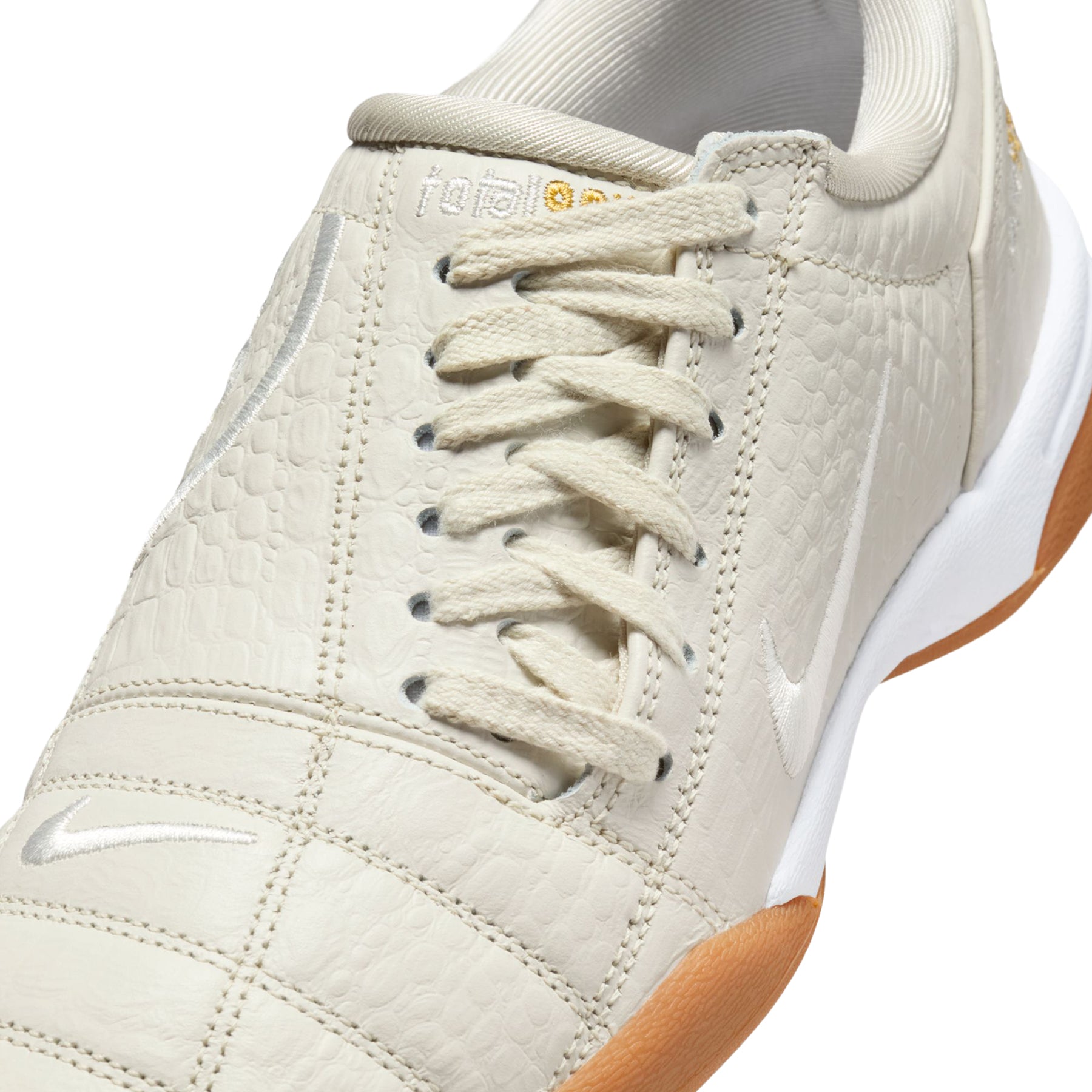 Nike Womens Total 90 (Light Bone/Sail/White/Gum Medium Brown)
