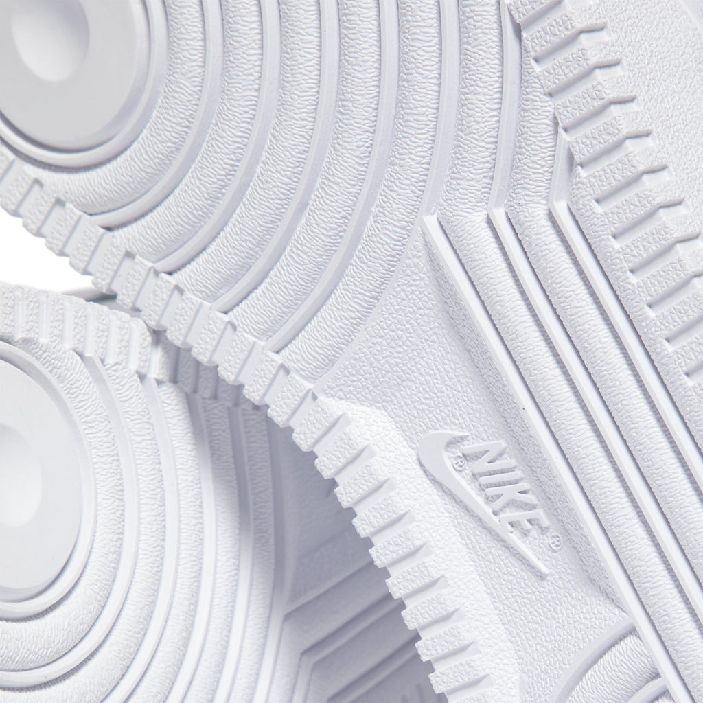 Nike Womens Air Force 1 '07 (White)