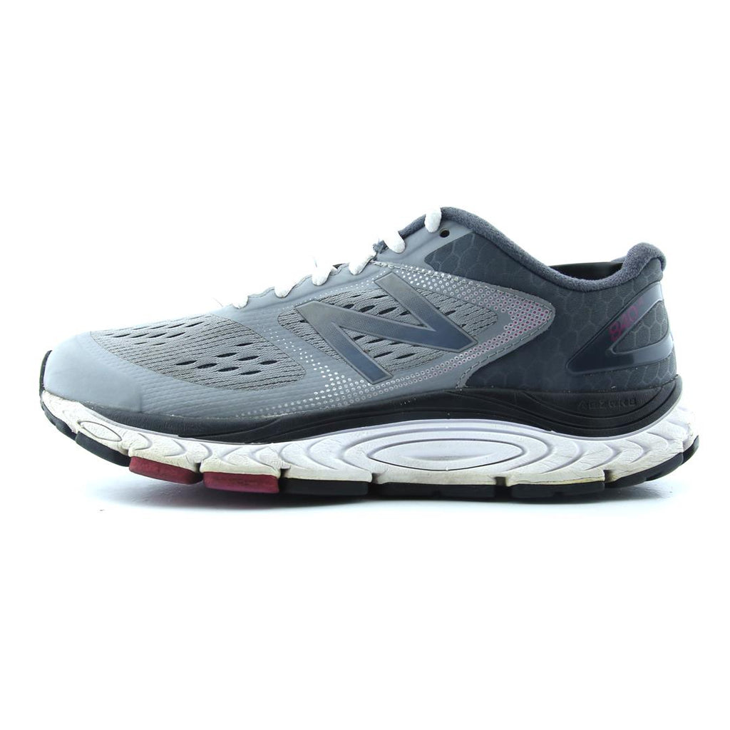 NEW BALANCE 840V4