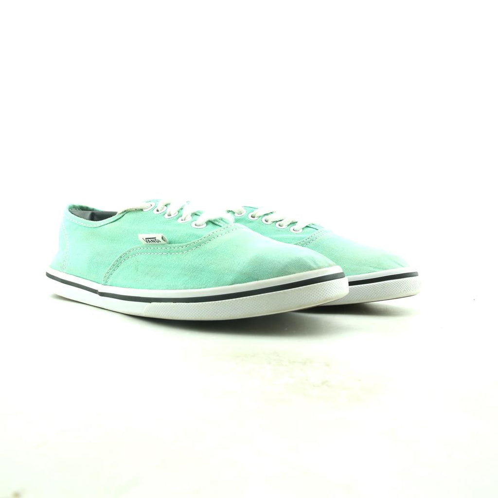 VANS AUTHENTIC